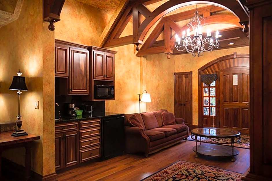 Landoll's Mohican Castle