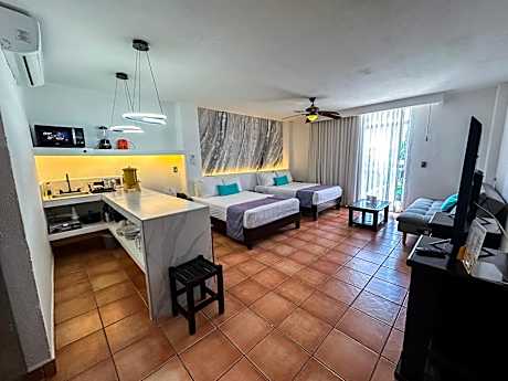Double Suite with Two Double Beds and Sofa Bed - Non-Smoking