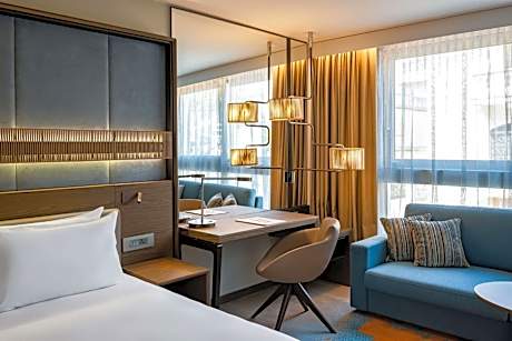 King Room with Balcony and Pjazza View