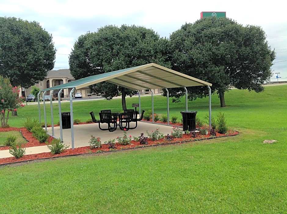 Hallmarc Inn & Suites of West Memphis