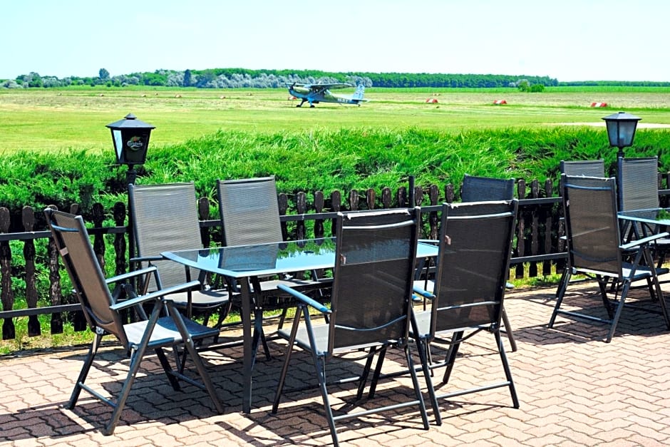 Matkó Airport és Élményközpont