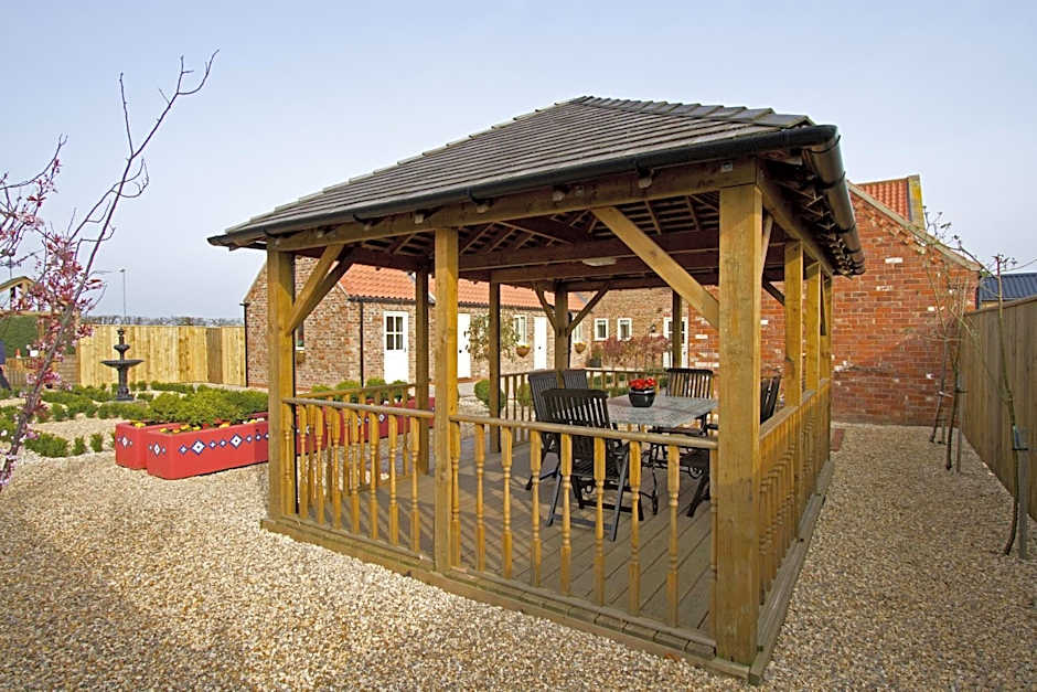 Meals Farm - Courtyard Room