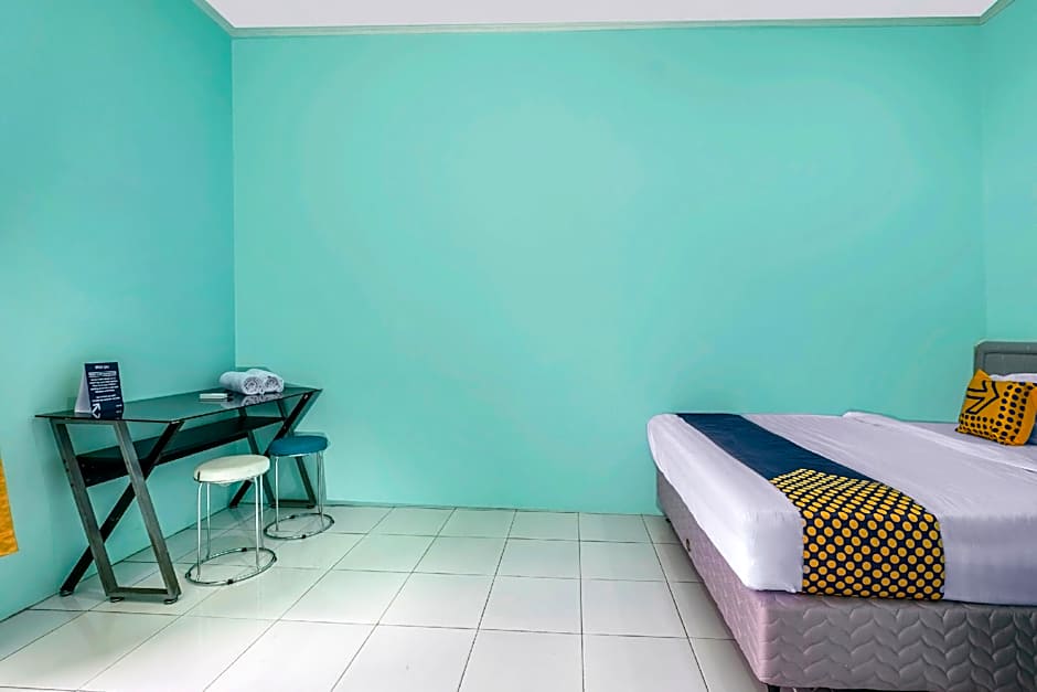 OYO Life 1889 Mbuahpage