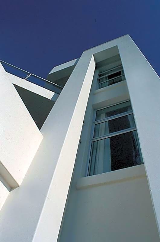 Diaz 15 House on the Bay