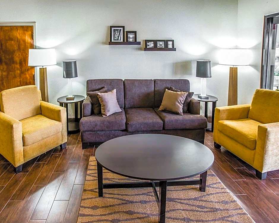 Sleep Inn near Outlets