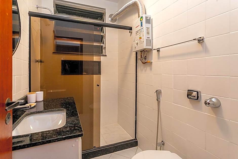 Copacabana Lux: Sophistication and Comfort for 5