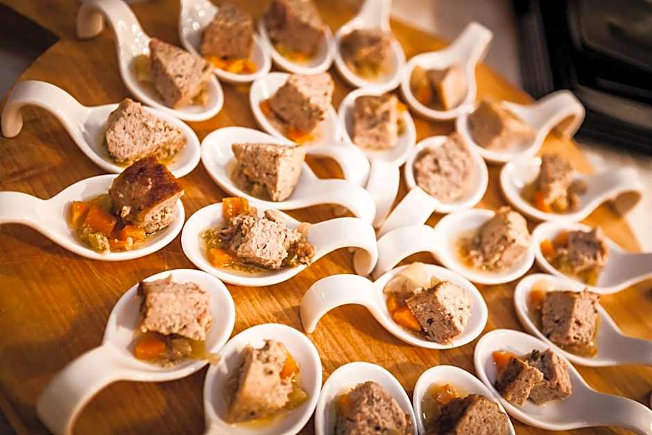 Hotel Executive Meeting & Events