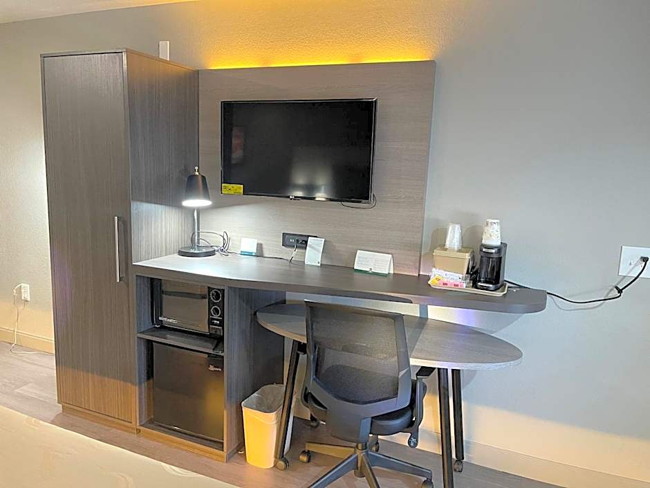 Quality Inn & Suites North Mesquite I-30