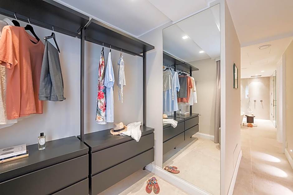 Naxi Suites