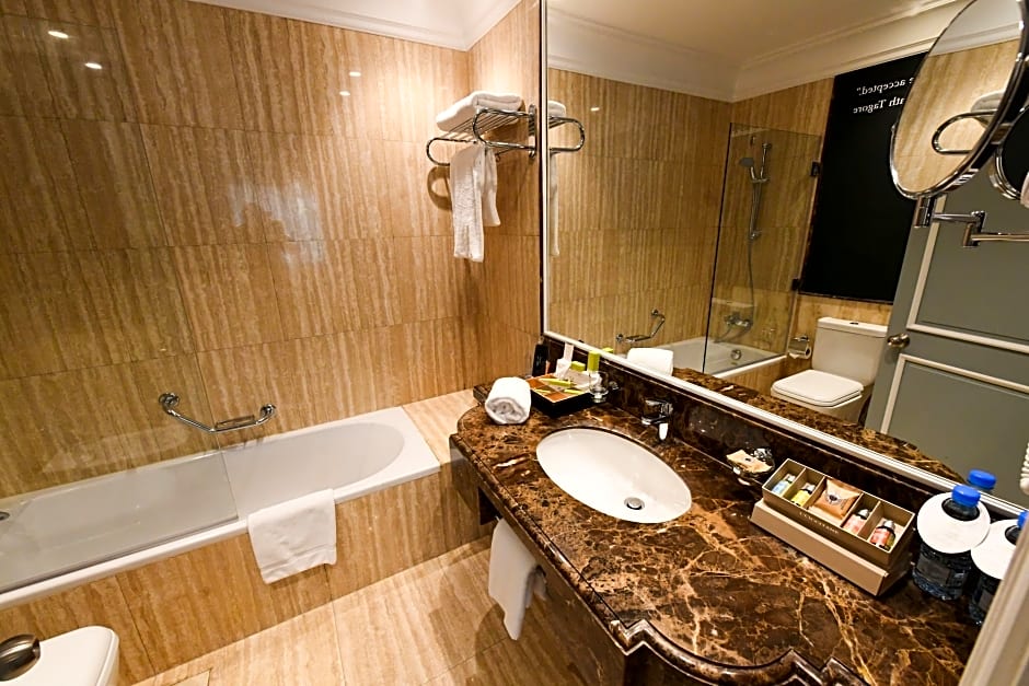 Le Bristol Hotel