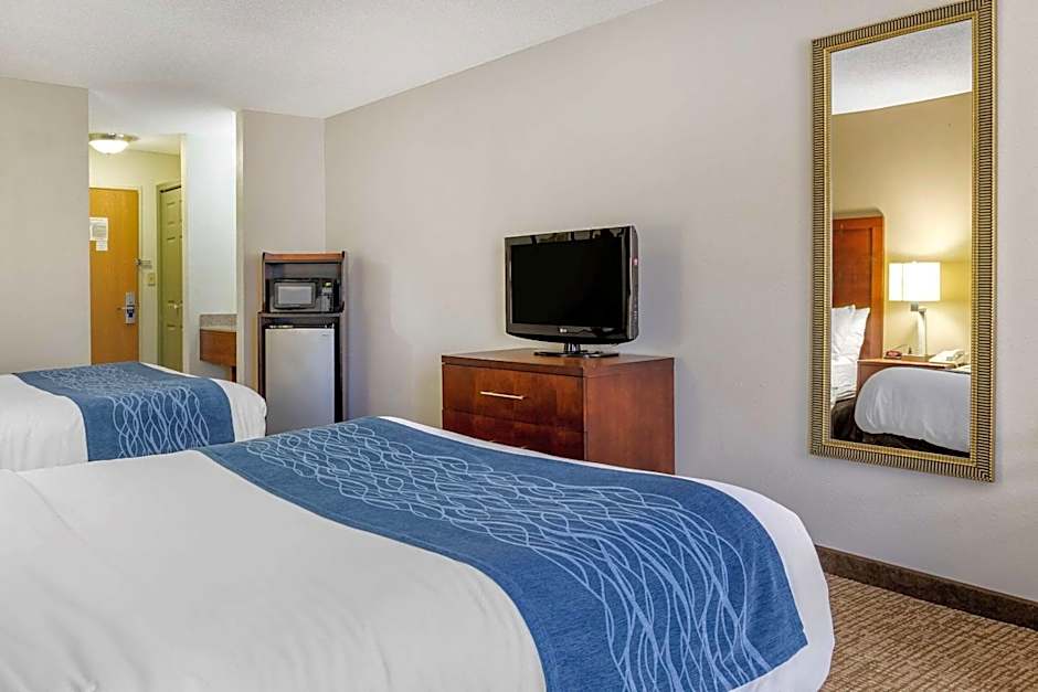 Photo 1 of 8 of 2 Double Beds