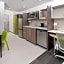 Home2 Suites by Hilton Newark-Airport, NJ