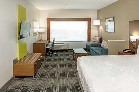 1 King Suite Communications Accessible Transfer Shower