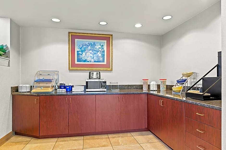 Days Inn by Wyndham Saint Pauls