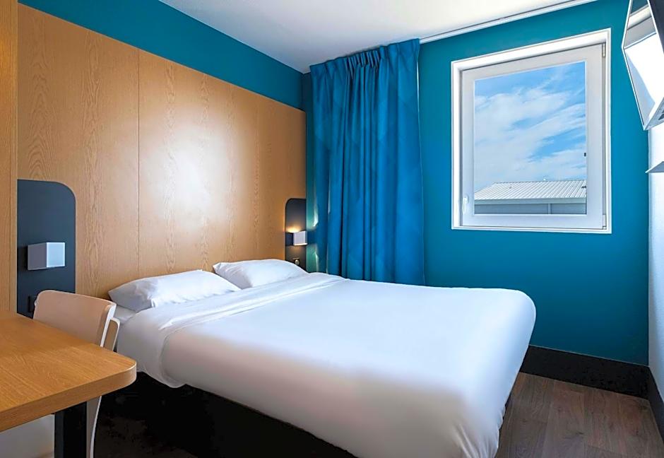 B&B HOTEL Niort Marais Poitevin