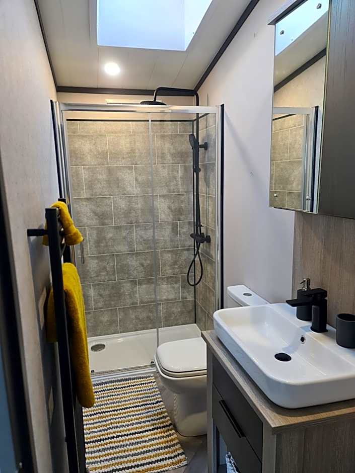 Mawgan Pads Lazy Days Lodge