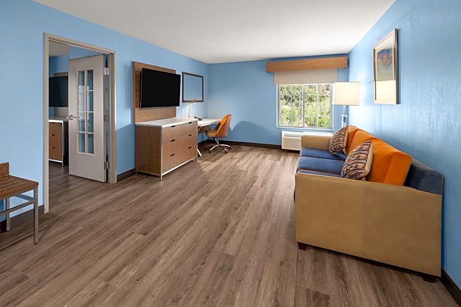 La Quinta Inn & Suites by Wyndham Ruidoso Downs