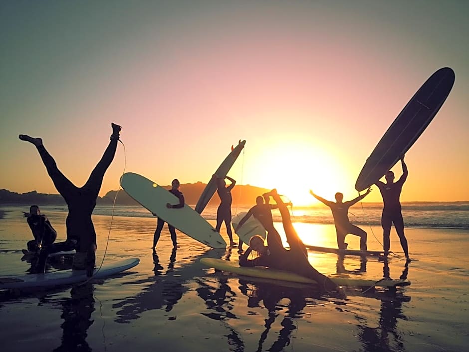 Bazils hostel & Surf School