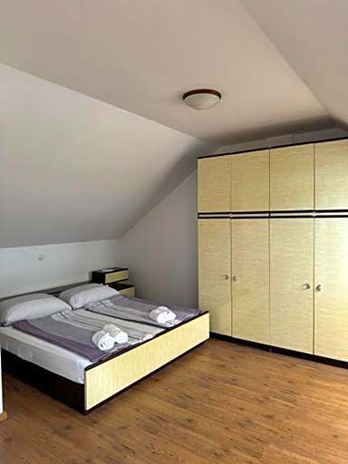 Nastanitev NA GRIČU