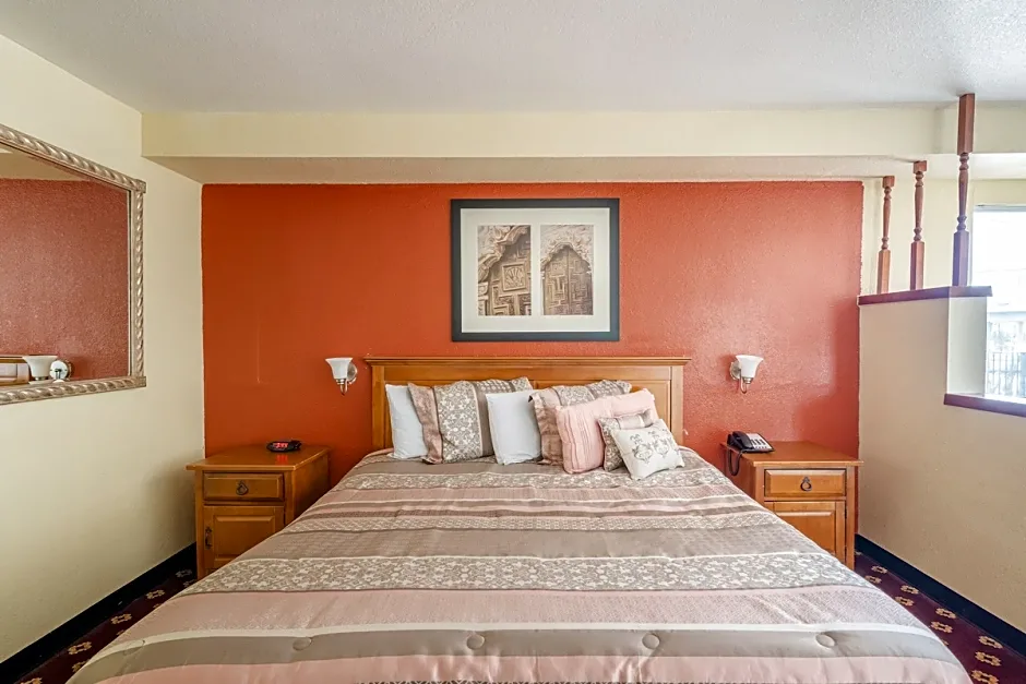 Econo Lodge Inn & Suites Downtown San Antonio