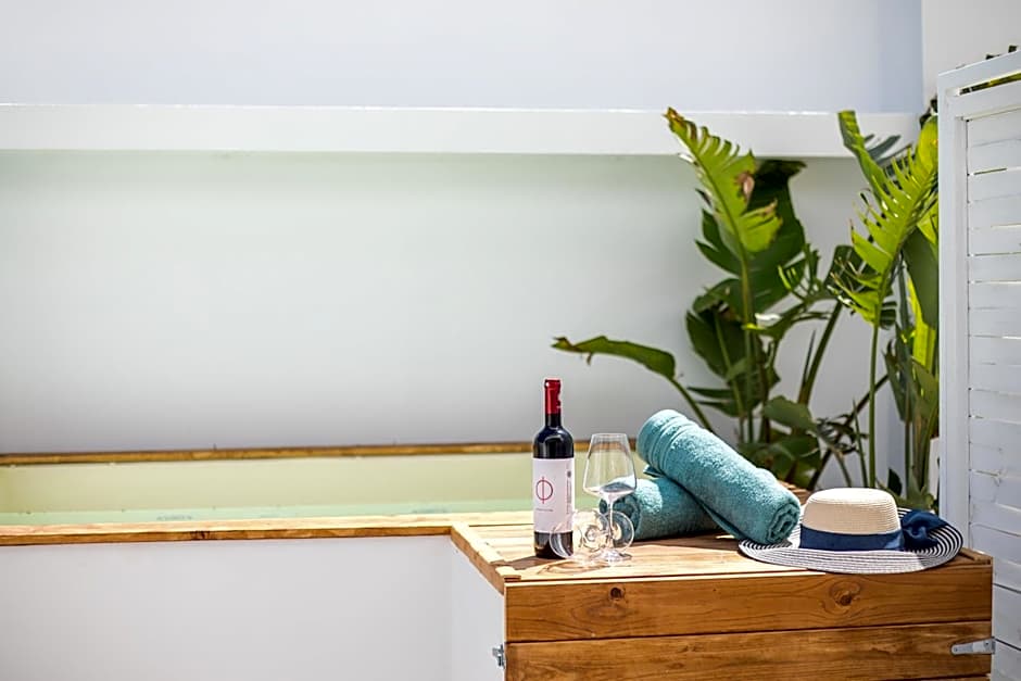 CasaStavris - Aparts & Pool Suites