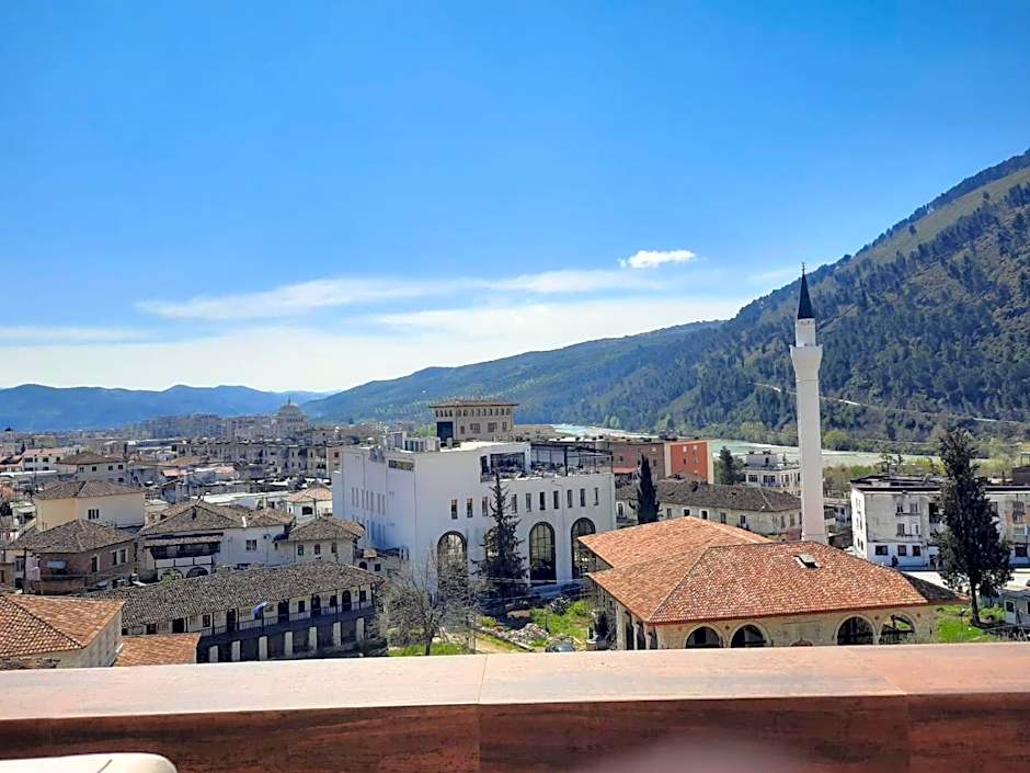 Photo 1 of 3 of Balcony