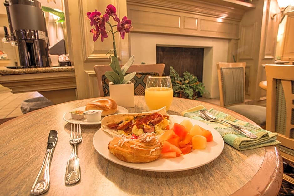Palms Hotel and Villas