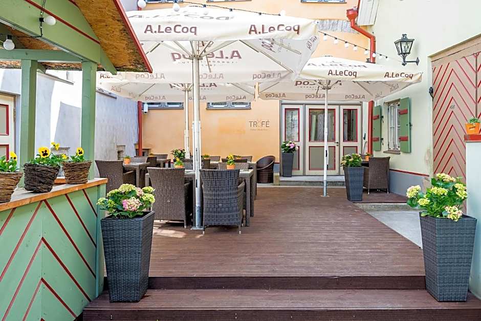 Meriton Old Town Garden Hotel