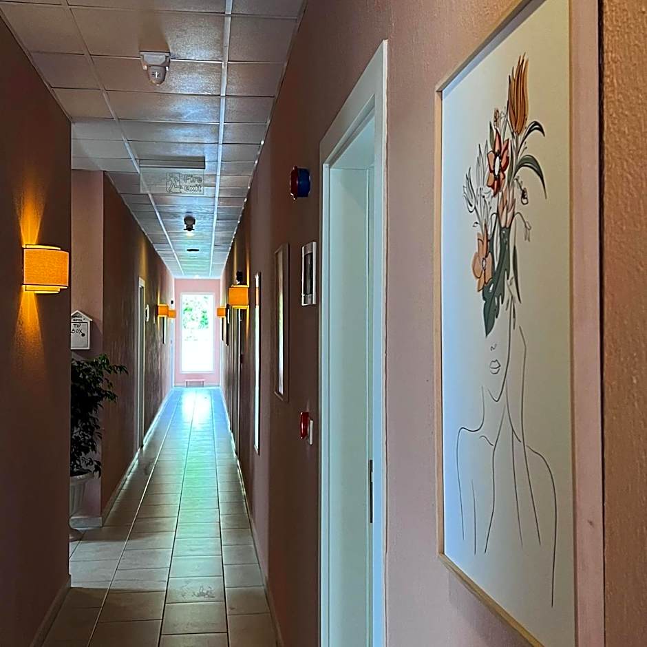 Mimoza Hotel