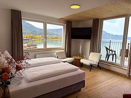 Suite with Lake View
