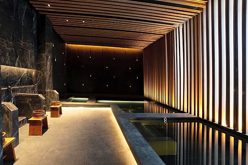 SILQ Hotel & Residence