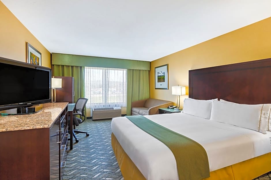 Holiday Inn Express Hotel & Suites San Jose-Morgan Hill