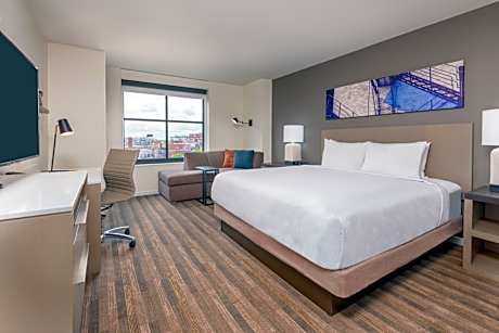 Den King Room - High Floor