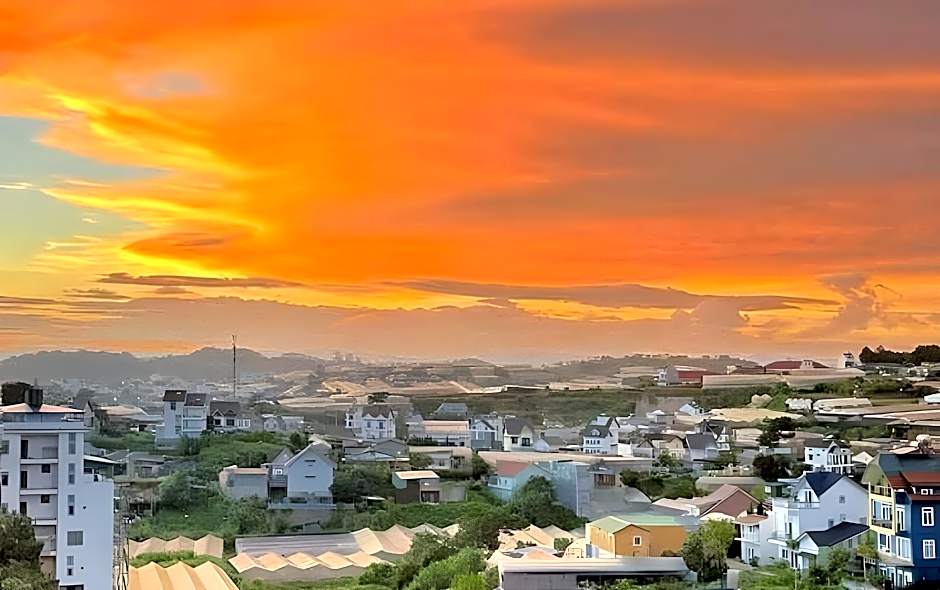Sunset Hill Hotel