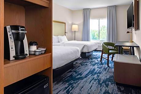 Queen Room with Two Queen Beds and Adapted Tub - Mobility and Hearing Accessible