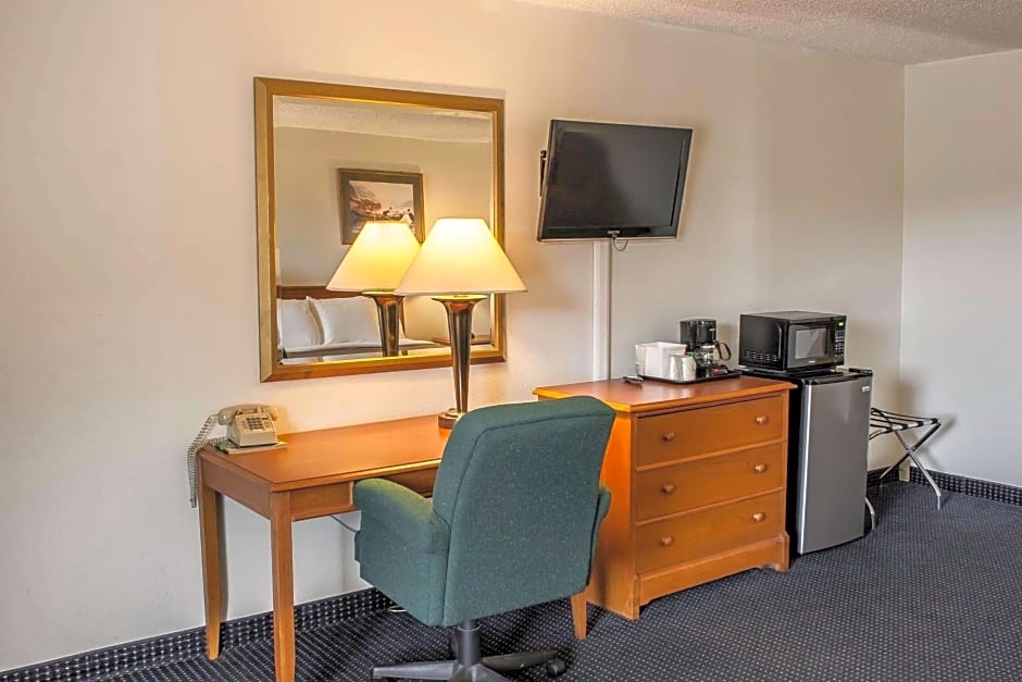 Econo Lodge Inn & Suites Hoquiam