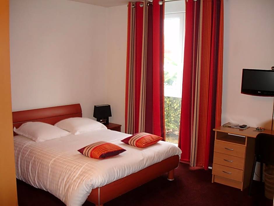 Agape Hotel Niort- Bessines