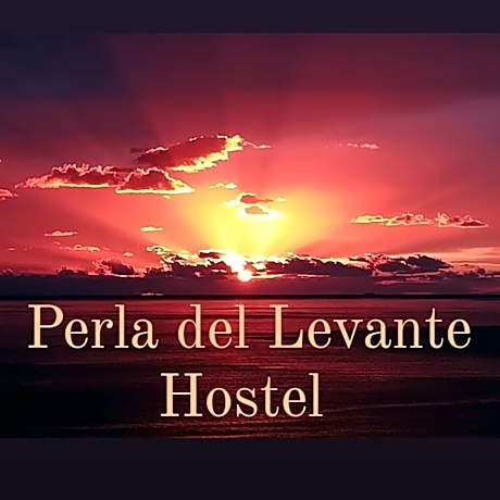 Perla del Levante Hostel