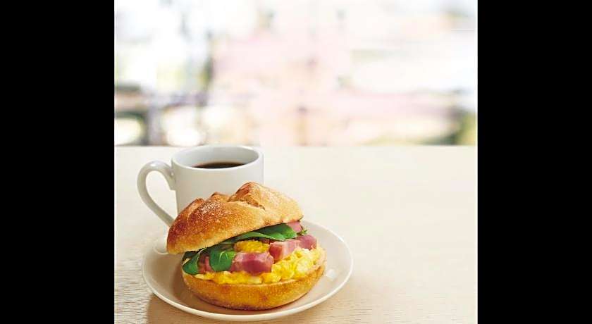 9h nine hours woman Shinjuku