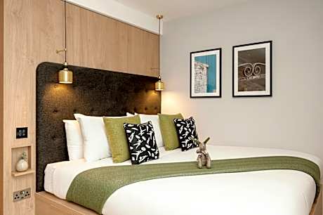 Wilde  Superior Studio