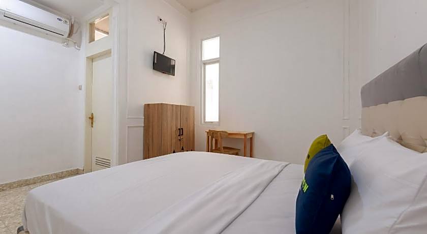 Urbanview Hotel De Breeze Kemang Jakarta by RedDoorz
