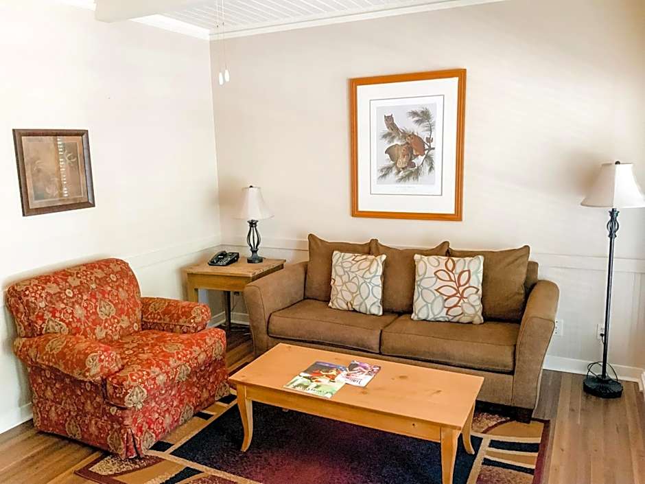 The Lodge at The Bluffs