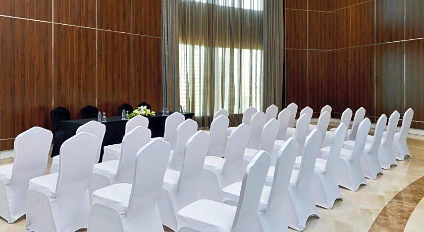 Best Plaza West Bay Hotel