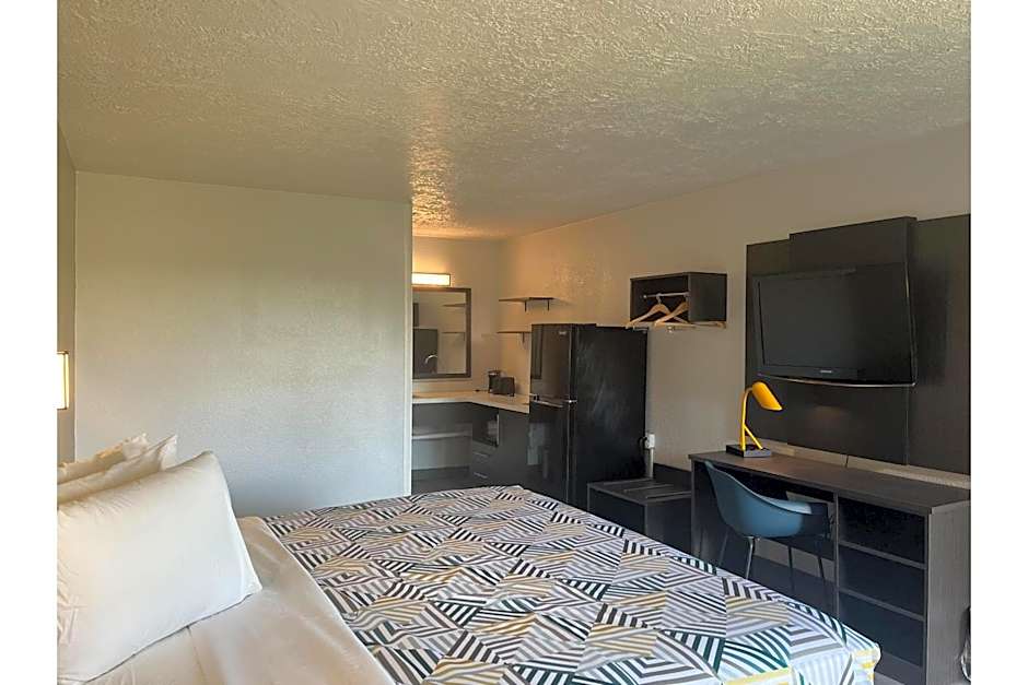 Studio 6 Lake Jackson, TX