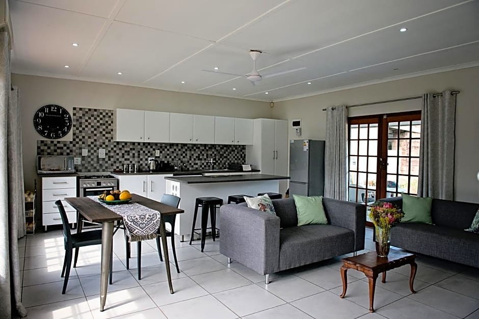 870 on Riverview Drive