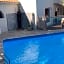 Les Aubuns Country Hotel