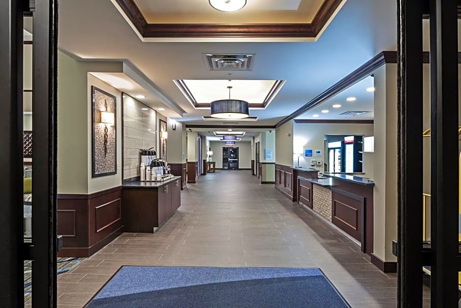 Holiday Inn Express & Suites Glenpool