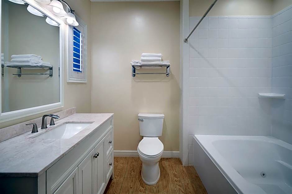 Best Western Grandma's Feather Bed