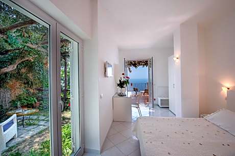 King Room with Spa Bath