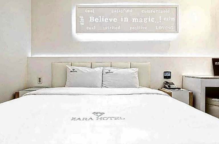 Zara Hotel Peace Square